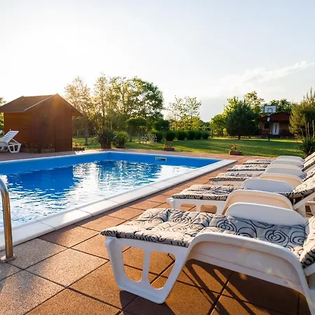 Holiday home Tennis Ordacsehi